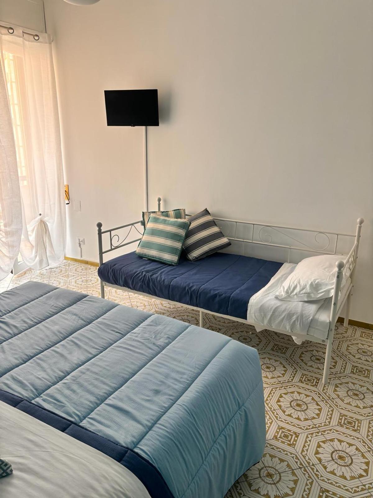 Reginella Guest House Salerno Eksteriør bilde
