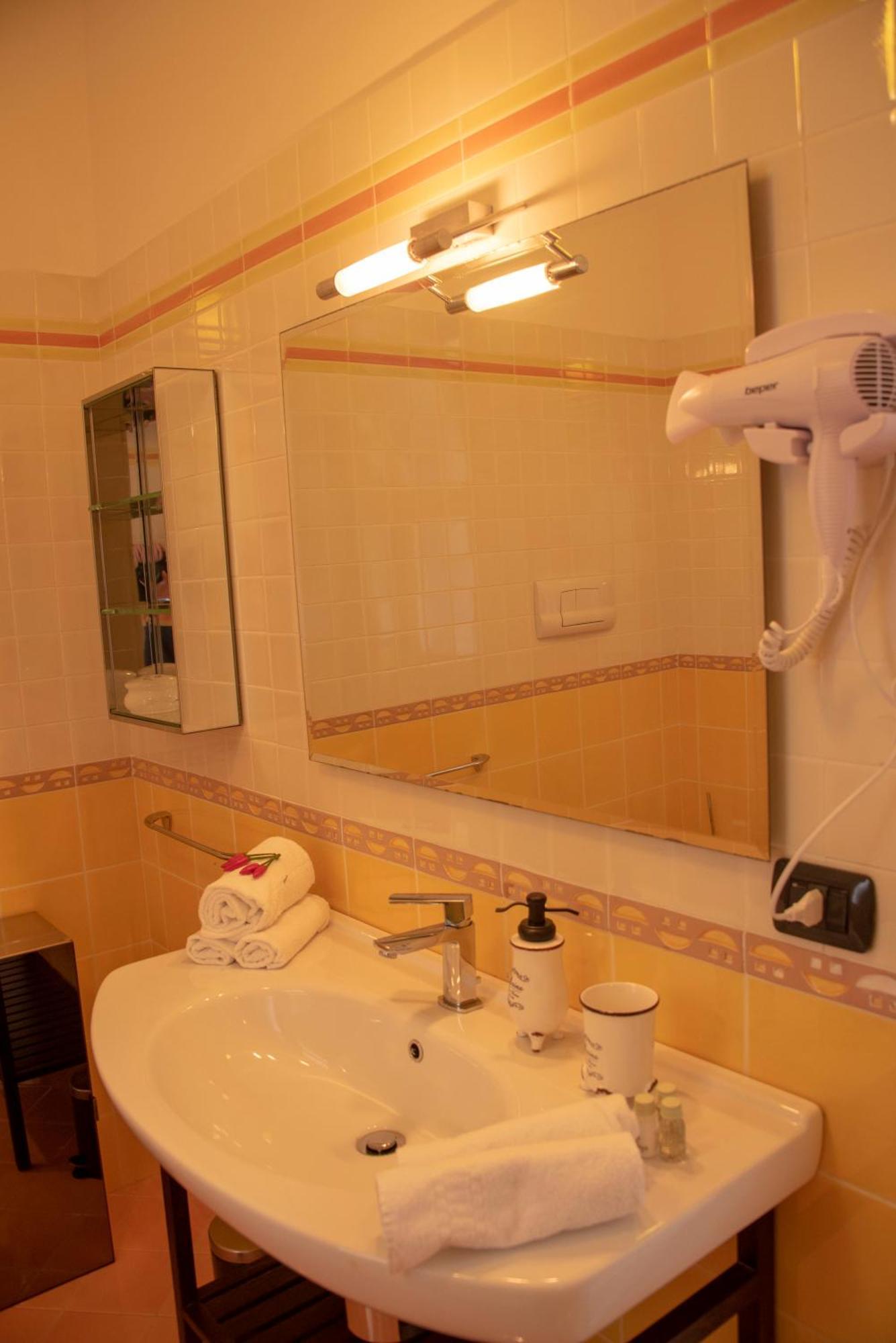 Reginella Guest House Salerno Eksteriør bilde