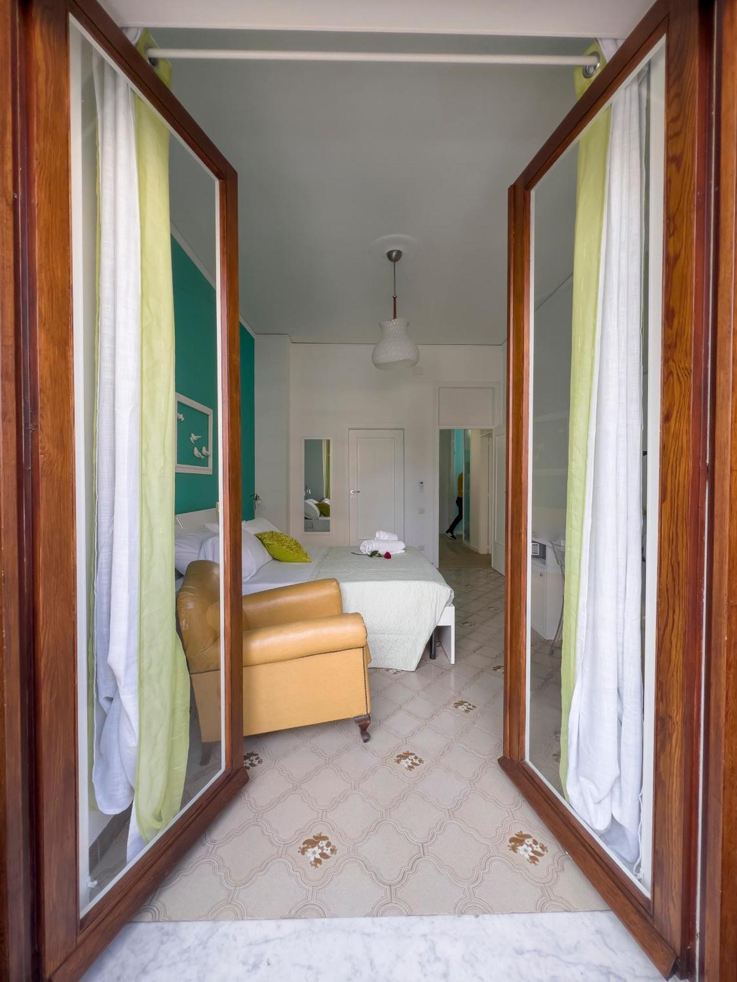 Reginella Guest House Salerno Eksteriør bilde